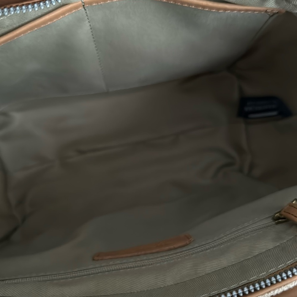 American Leather Co. Bayberry Small Leather Tote w/ Crossbody Strap - Picture 6 of 7